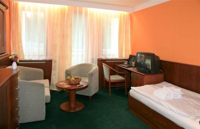Hotel Nastup Loučná pod Klínovcem Habitación foto