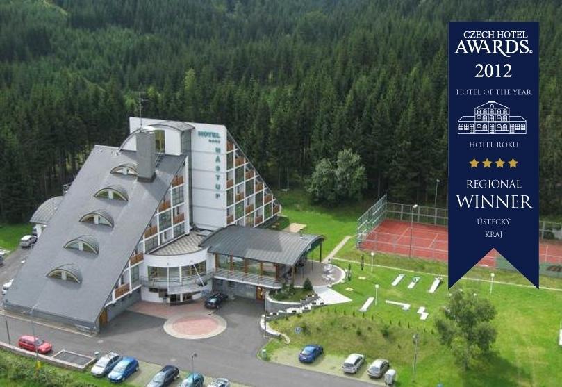 Hotel Nastup Loučná pod Klínovcem Exterior foto